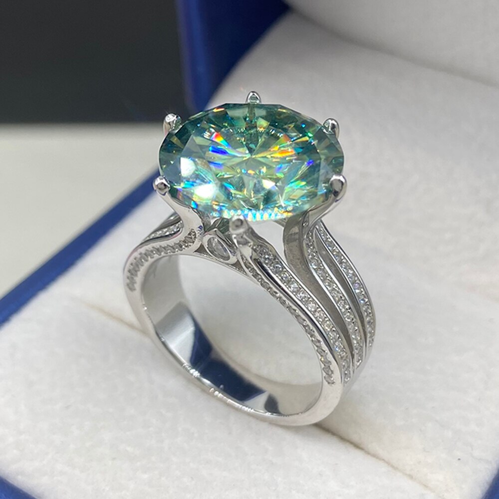 10ct Green Super Size Moissanite Ring (2)