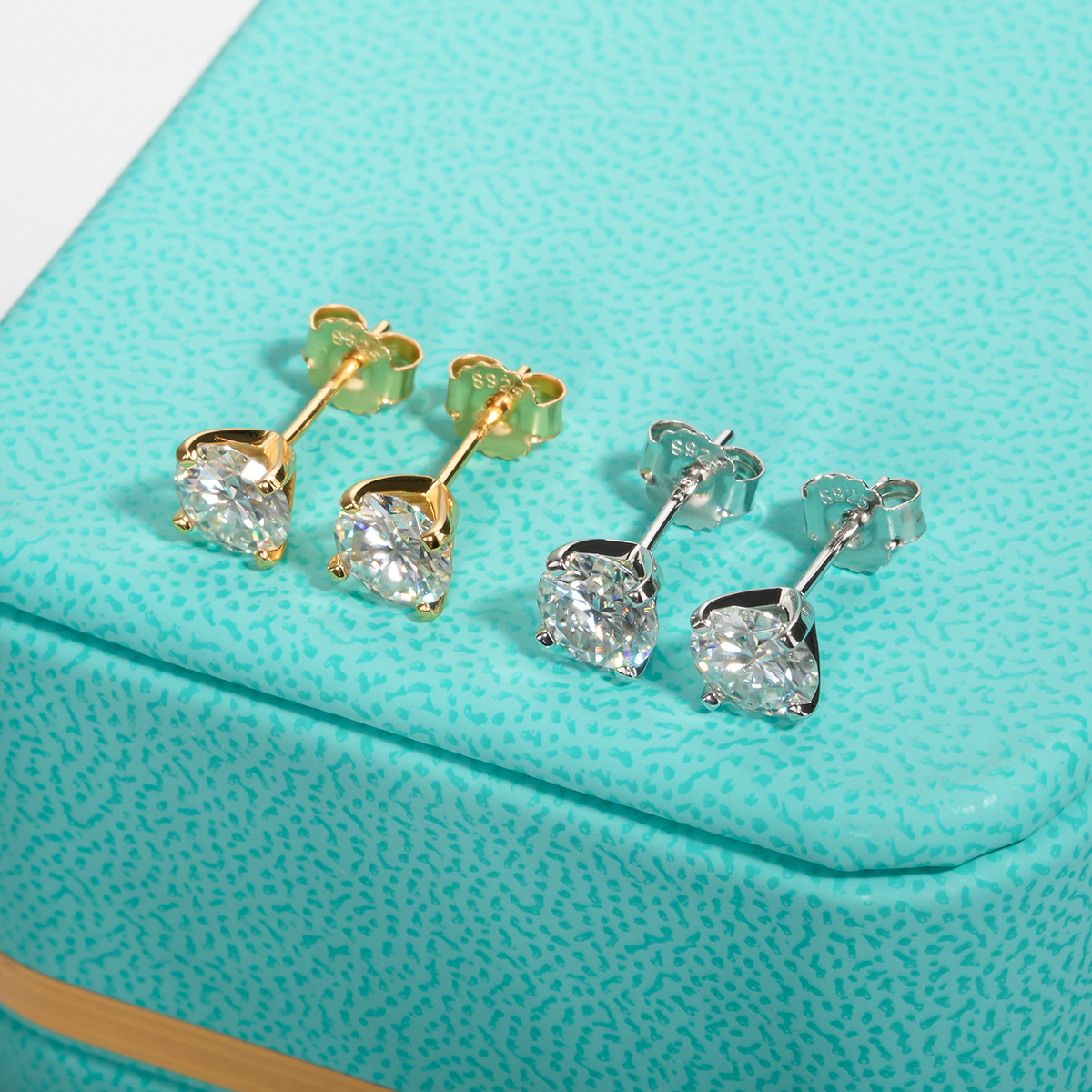 4 Prong Moissanite Stud Earrings (1)