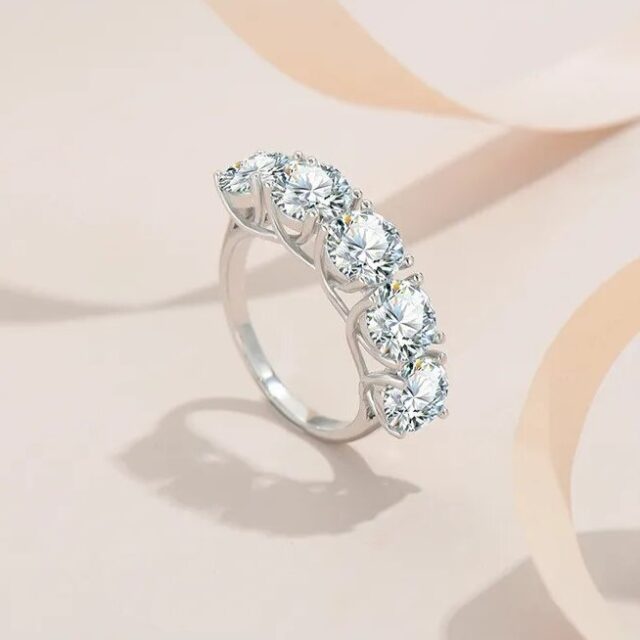 Lilou 1ct 5 stone round moissanite eternity wedder ring in WG (3) 1ct 5 stone round moissanite eternity wedder ring