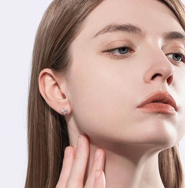 Martina Round Moissanite 4 Prong Stud Martini Setting Earrings Martina Round Moissanite 4 Prong Stud Martini Setting Earrings Modelled