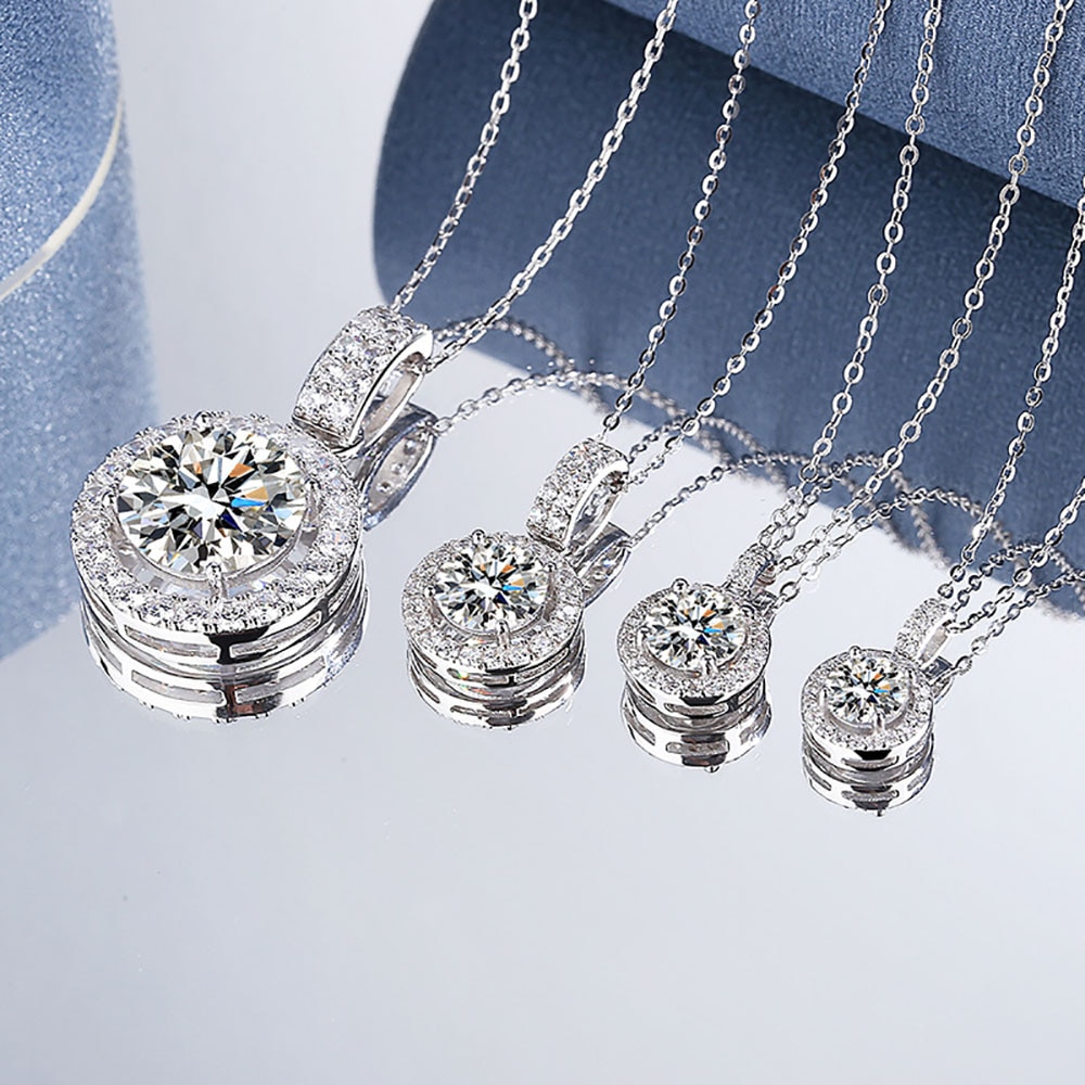 round halo color moissanite pendant (D Color)