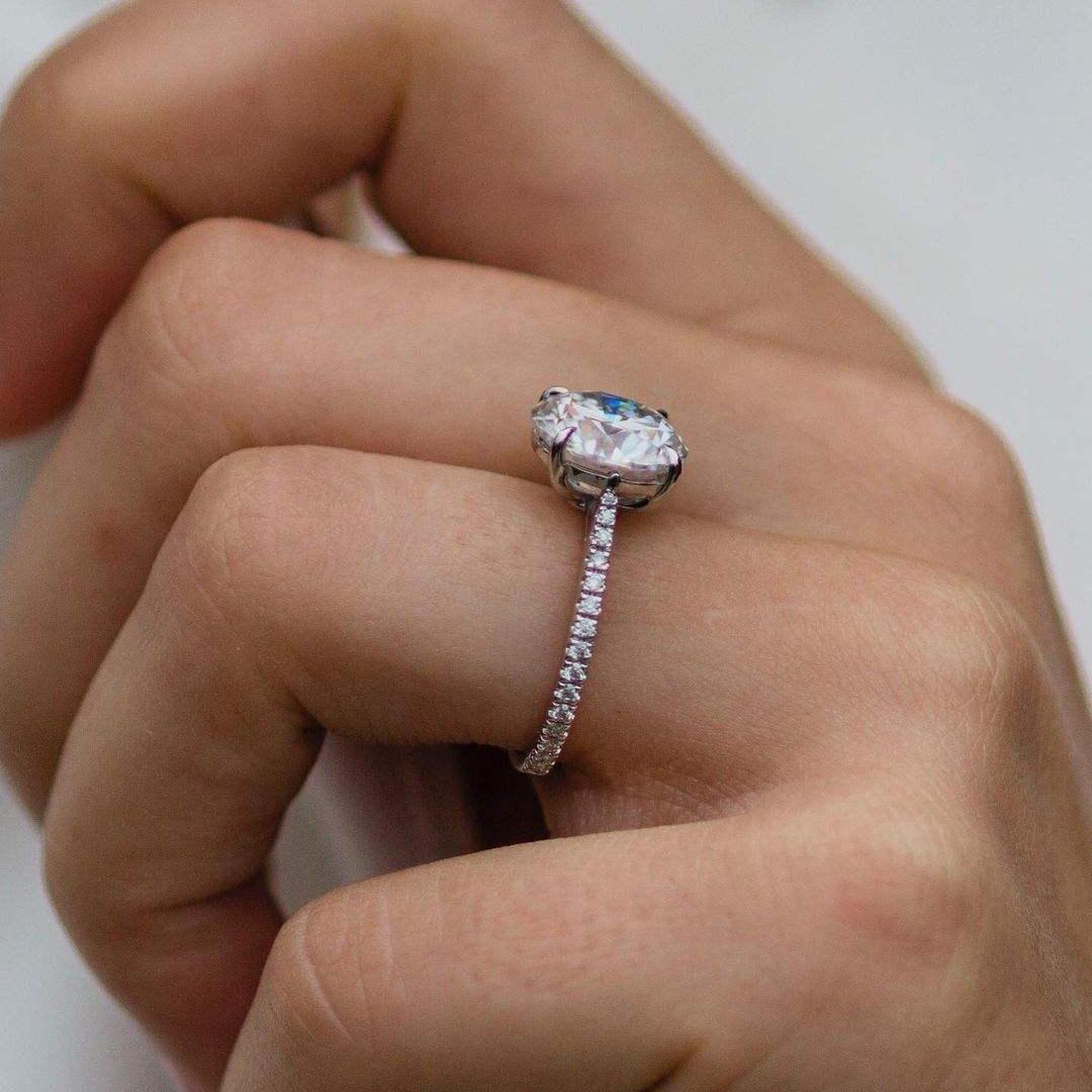 4 Carat Brilliant Cut Modern Round Moissanite Ring 4 Carat Brilliant Cut Modern Round Moissanite Ring