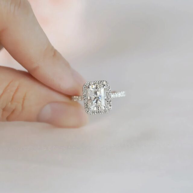 Raelynn 2ct Modern Radiant Moissanite Halo Ring Raelynn 2ct Modern Radiant Moissanite Halo Ring