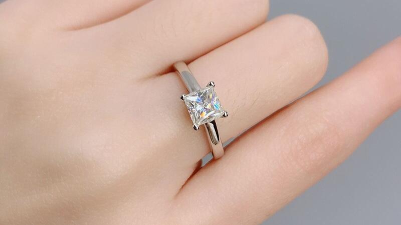 Princess Cut Cathedral Setting modelled