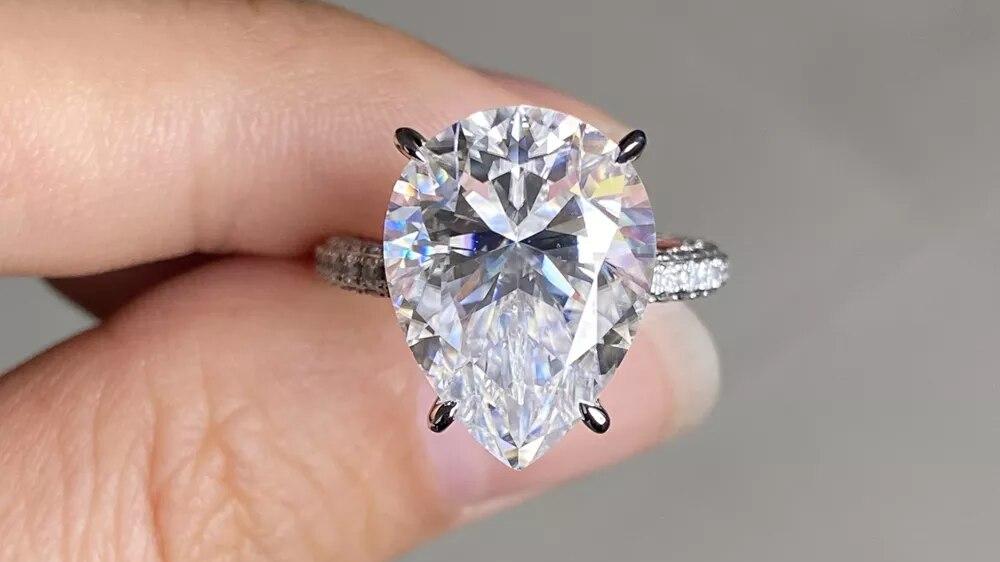 10ct Pear Moissanite Solitaire Ring with Pave Band (2) Pear Moissanite Solitaire Ring