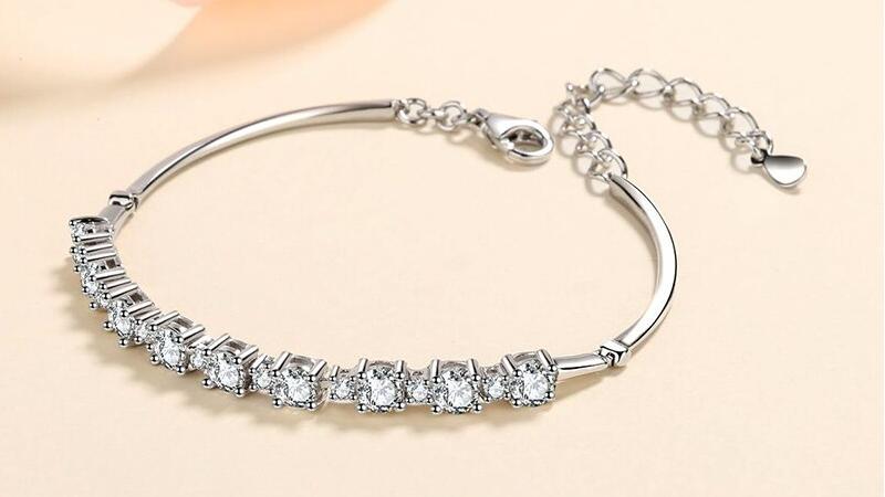 Alternating Moissanite Bracelet (3) Alternating Moissanite Bracelet