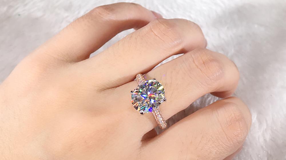Oval Double Halo Moissanite Ring (6) Oval Double Halo Moissanite Ring