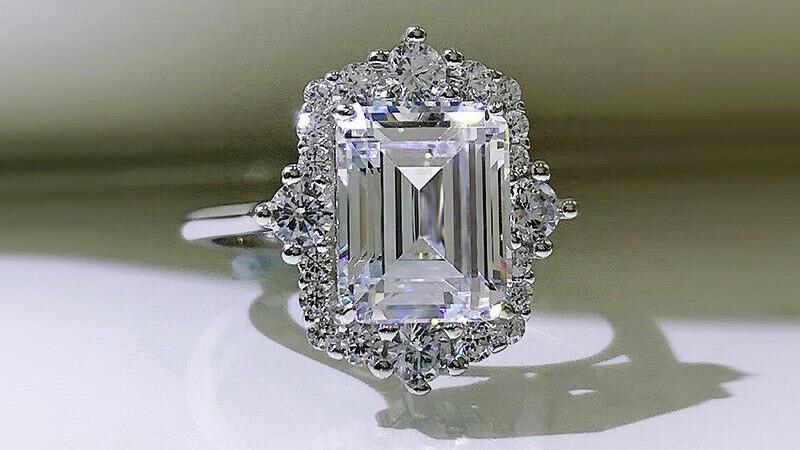 Emerald Cut Moissanite Art Deco 
