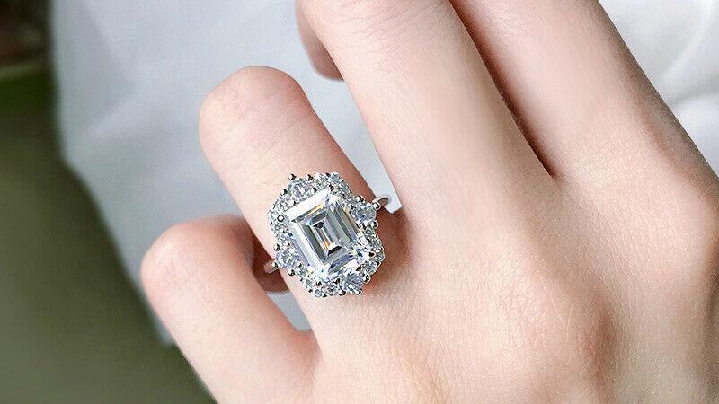 Emerald Cut Moissanite Art Deco 