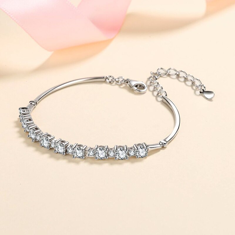 Alternating Moissanite Bracelet (3) Alternating Moissanite Bracelet