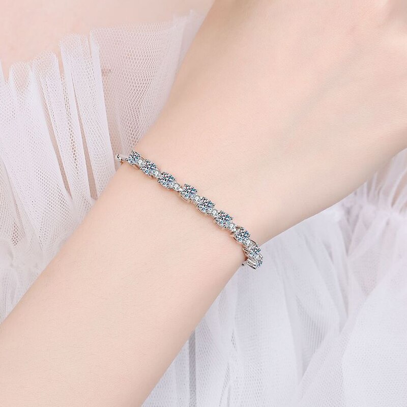 Alternating Moissanite Bracelet (4) Alternating Moissanite Bracelet