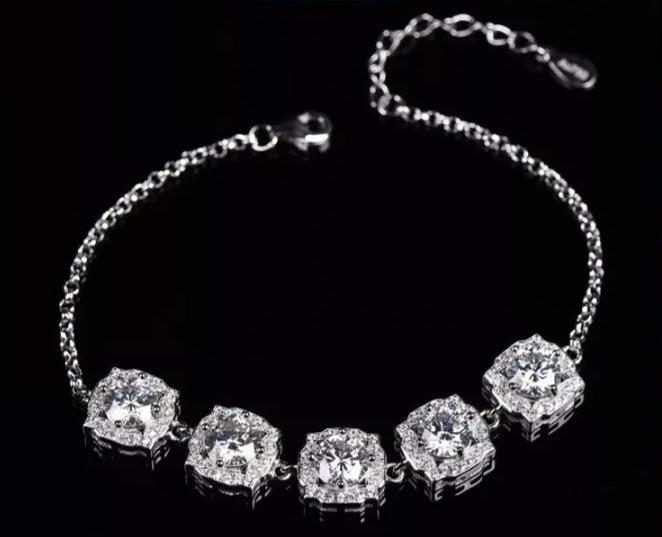 5TCW Round Moissanite Octagon Halo Bracelet (Main)