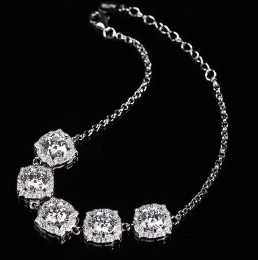 5TCW Round Moissanite Fancy Halo Bracelet (Clasped)