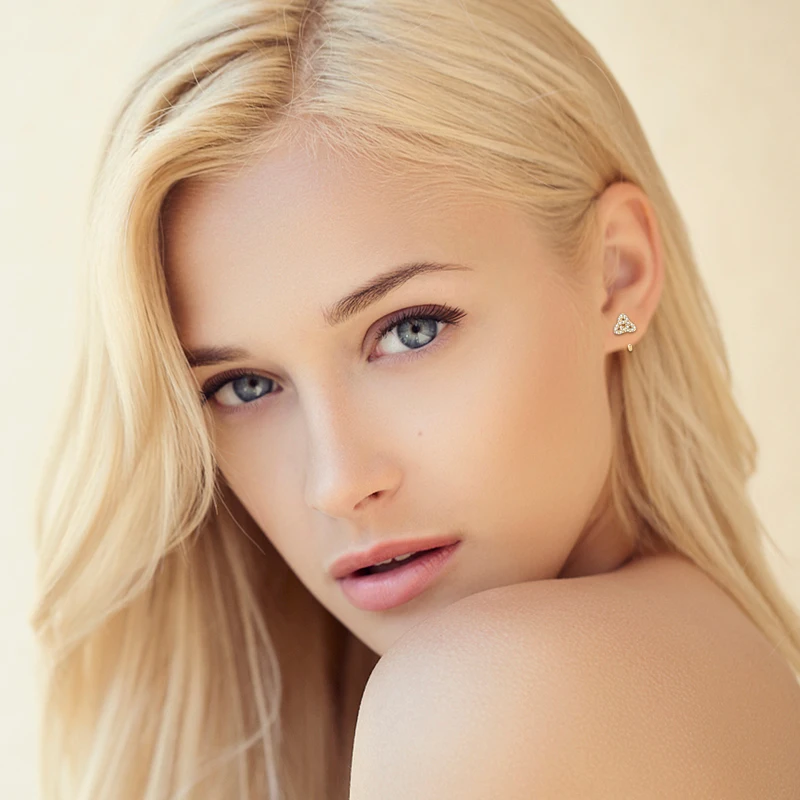 Helix Cartilage Jewellery – Celtic Knot (3) Helix Cartilage Jewellery - Celtic Knot Modelled